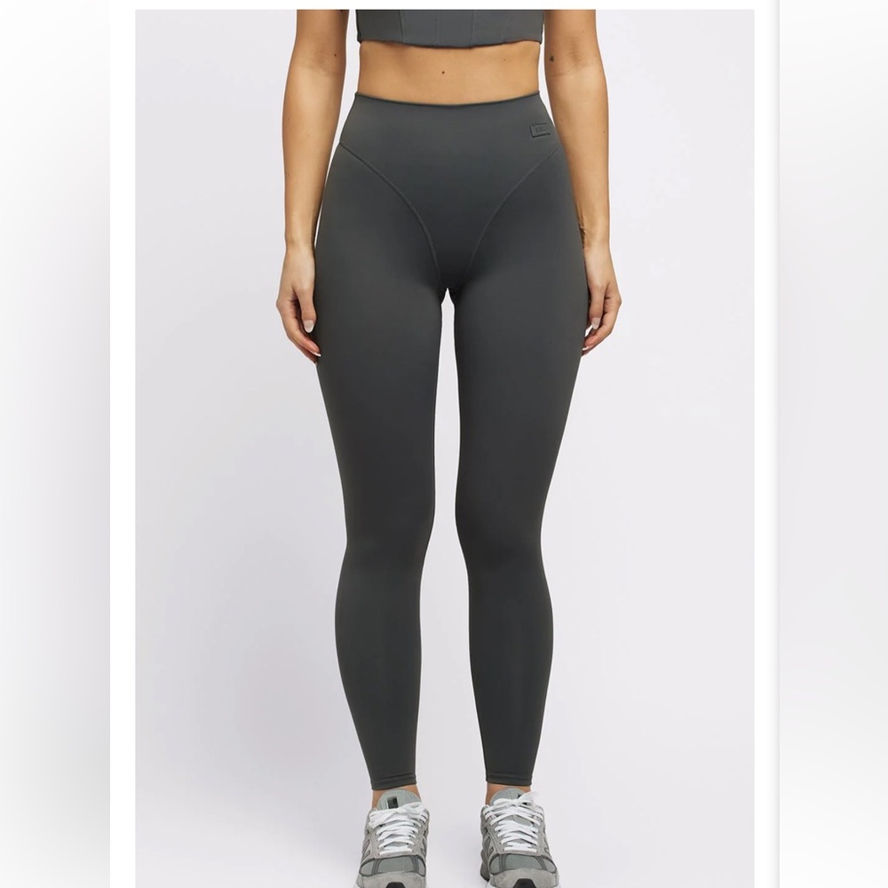 Nama Body butter contour leggings